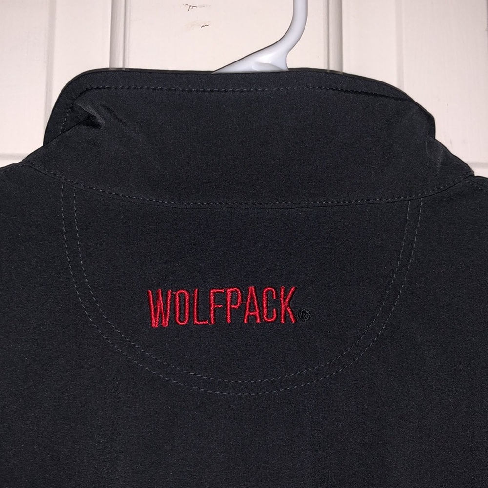 Nc State Wolfpack Zip Up Jacket! - image 5